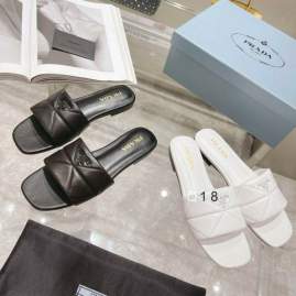 Picture of Prada Slippers _SKUPradasz35-40X0111158